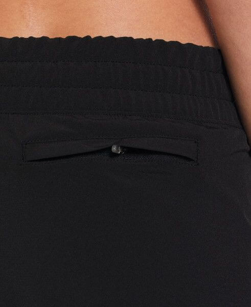 ESSENTIAL VOLLEY COVER-UP SHOR - Image 5